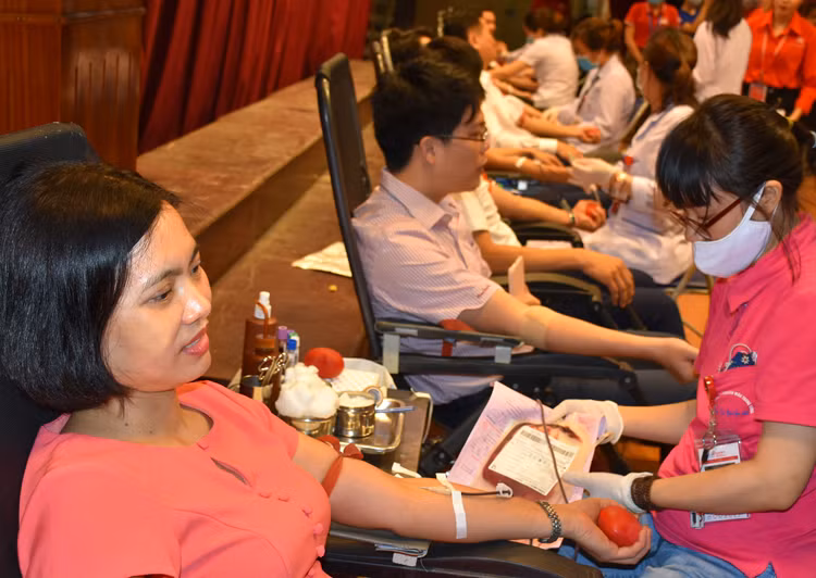 Học viện Báo chí và Tuyên truyền hiến tặng hơn 400 đơn vị máu ảnh 1