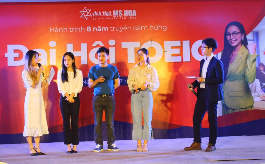 Gần 1.000 thí sinh tranh tài cuộc thi TOEIC miễn phí ảnh 6