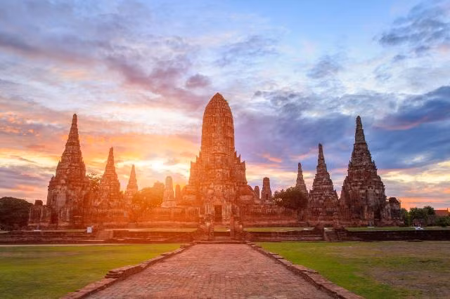 Tuyển sinh đi học tại nước CHDCND Lào theo diện học bổng Hiệp định