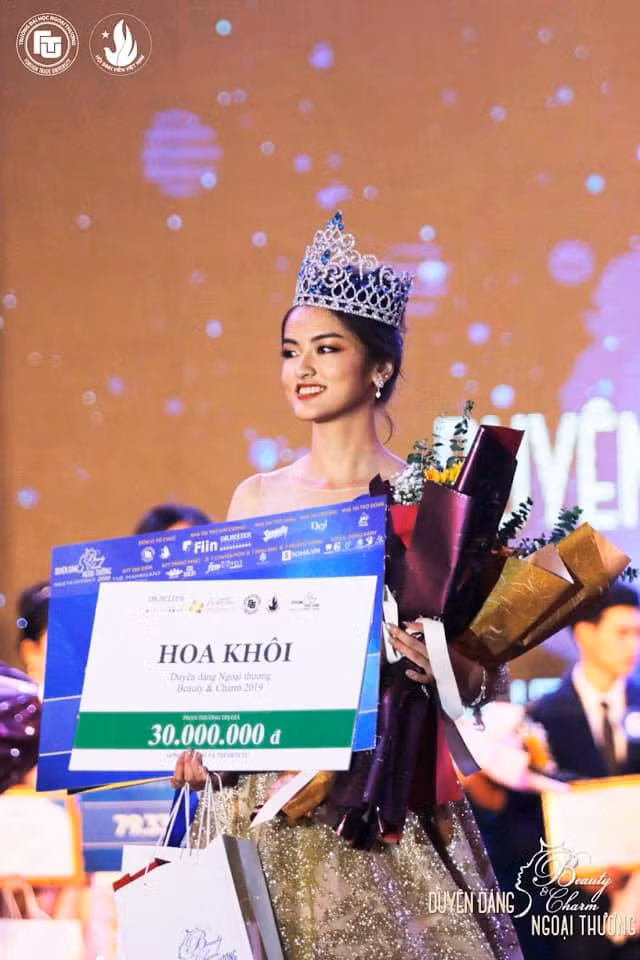 Thành tích học tập "khủng" của Hoa khôi Ngoại thương dự thi Hoa hậu Việt Nam 2020 ảnh 2