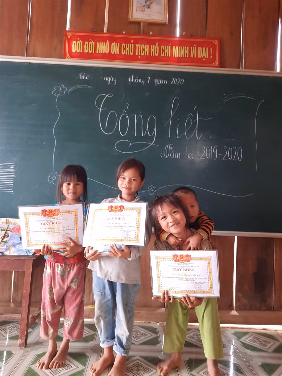 Một năm học hạnh phúc của cô trò điểm trường Tắk Pổ ảnh 3