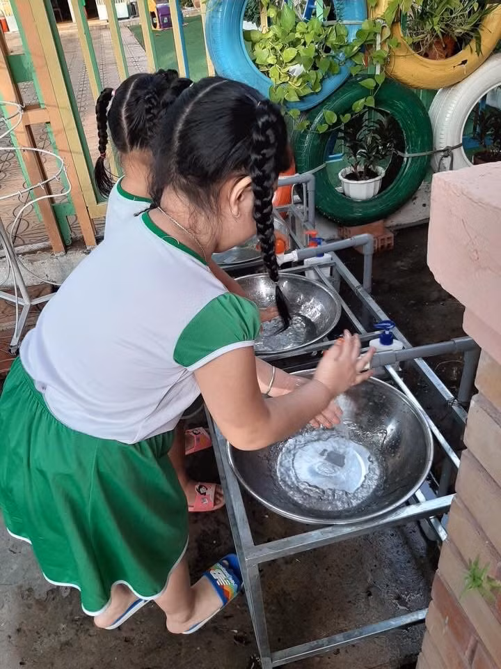 Nhiều trường mầm non tư thục hỗ trợ phụ huynh khi đón trẻ học trở lại ảnh 6