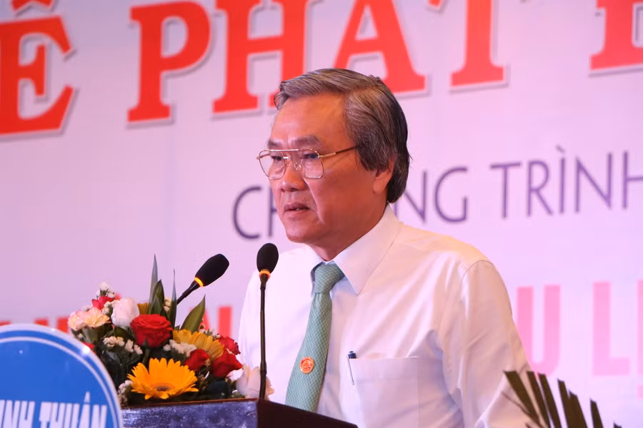 Ninh Thuận: Giảm giá dịch vụ đi tàu đáy kính, tắm lặn xem san hô... ảnh 1