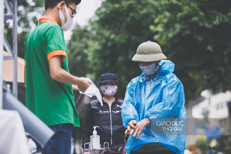 " Cây ATM gạo" thứ 2 tại Hà Nội giúp đỡ những người dân có hoàn cảnh khó khăn ảnh 4