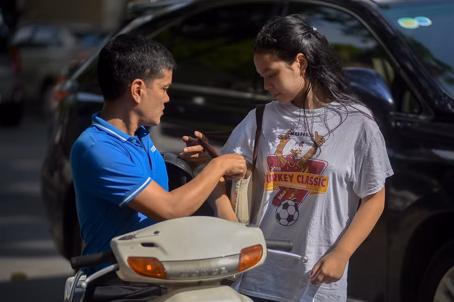 Chùm ảnh: Học sinh Hà Nội sẵn sàng cho kỳ thi vào lớp 10 ảnh 2
