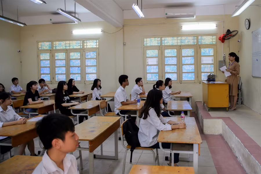 Chùm ảnh: Học sinh Hà Nội sẵn sàng cho kỳ thi vào lớp 10 ảnh 8