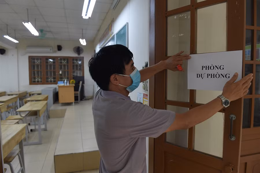 Hà Nội: Phun khử trùng toàn bộ các điểm thi, đảm bảo cho thí sinh một kỳ thi an toàn ảnh 8
