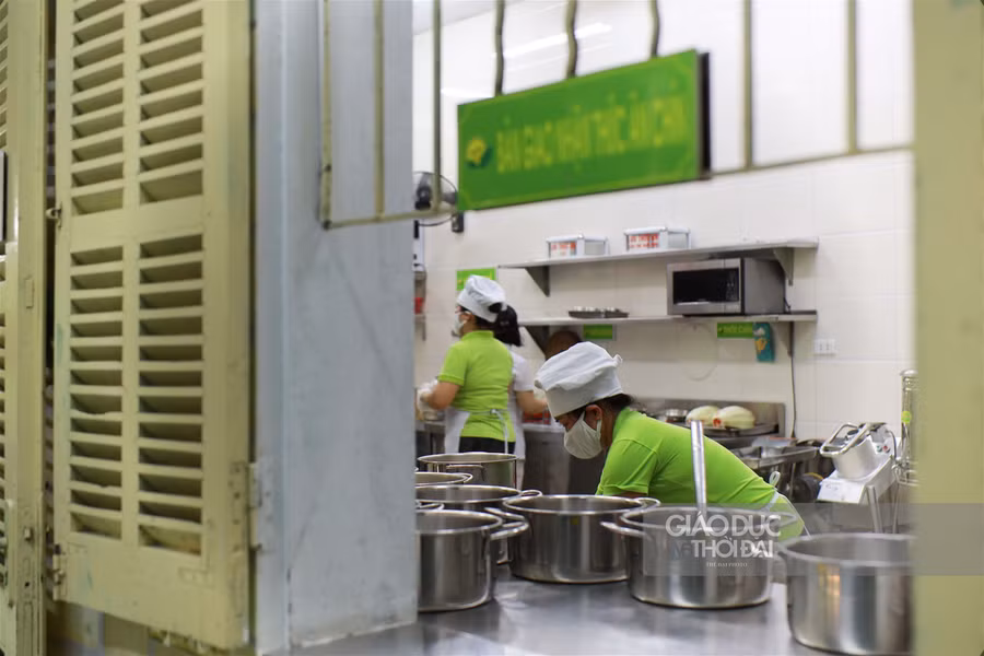 Bữa ăn bán trú tươi, sạch của trẻ mầm non Hà thành sau thời gian nghỉ dài vì dịch ảnh 11