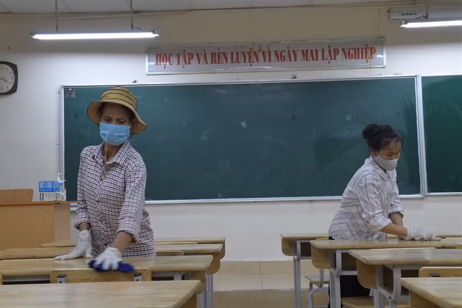 Hà Nội: Phun khử trùng toàn bộ các điểm thi, đảm bảo cho thí sinh một kỳ thi an toàn ảnh 5