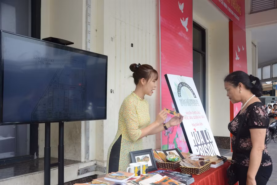 Đưa Di tích lịch sử Nhà tù Hỏa Lò đến gần hơn với công chúng ảnh 3