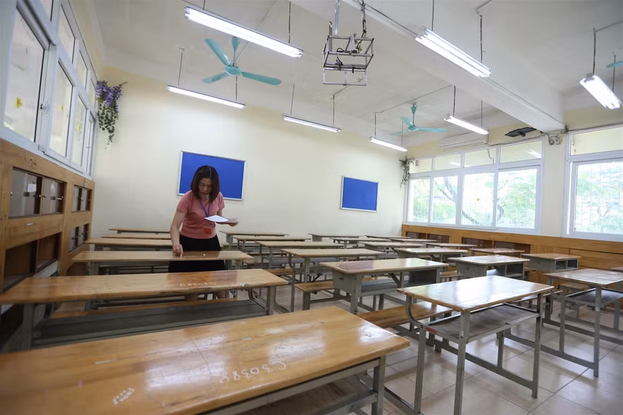 Chùm ảnh: Học sinh Hà Nội sẵn sàng cho kỳ thi vào lớp 10 ảnh 3