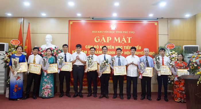 Phú Thọ: Coi trọng công tác khuyến học, khuyến tài và xây dựng xã hội học tập ảnh 3
