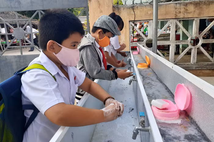 Niềm vui nhân đôi của trẻ em Trà Vinh: Quay lại trường và uống sữa học đường ảnh 5