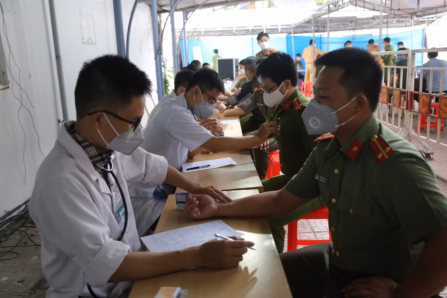 Hàng ngàn cán bộ, chiến sĩ công an Đà Nẵng tham gia hiến máu tình nguyện ảnh 1