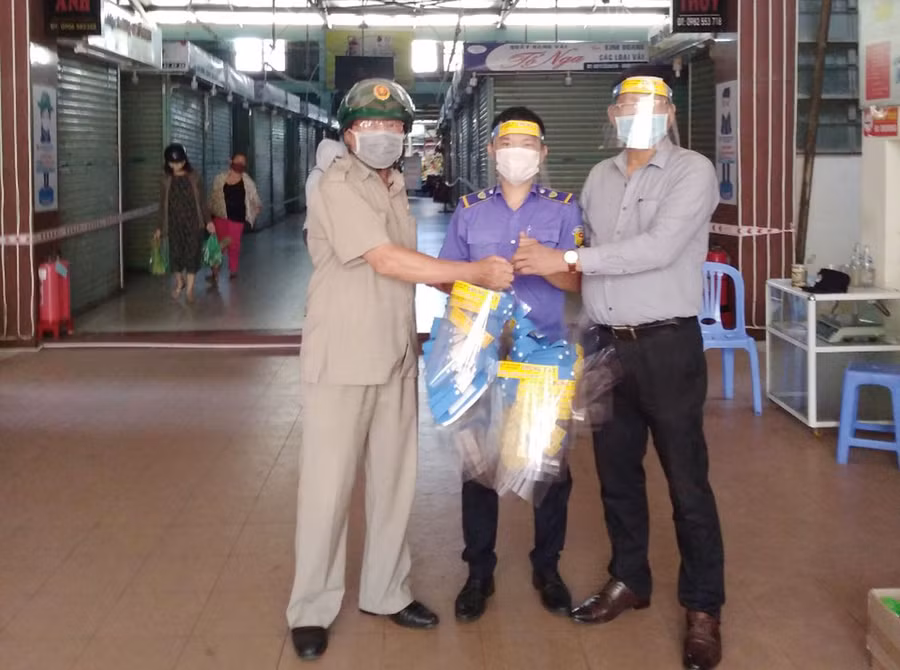 Cựu chiến binh chung tay chống dịch ảnh 1