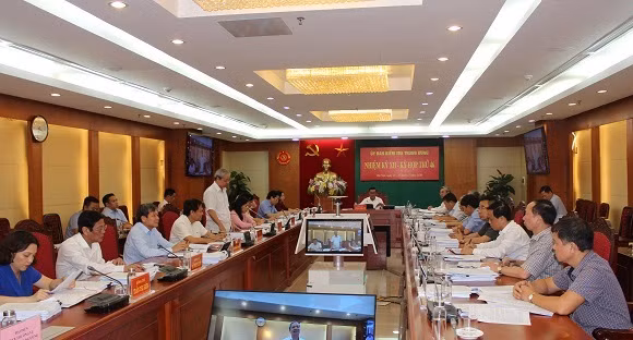 Đề nghị khai trừ Đảng nguyên PCT UBND TP.HCM Nguyễn Hữu Tín và Trưởng ban Nội chính Tỉnh ủy Thái Bình