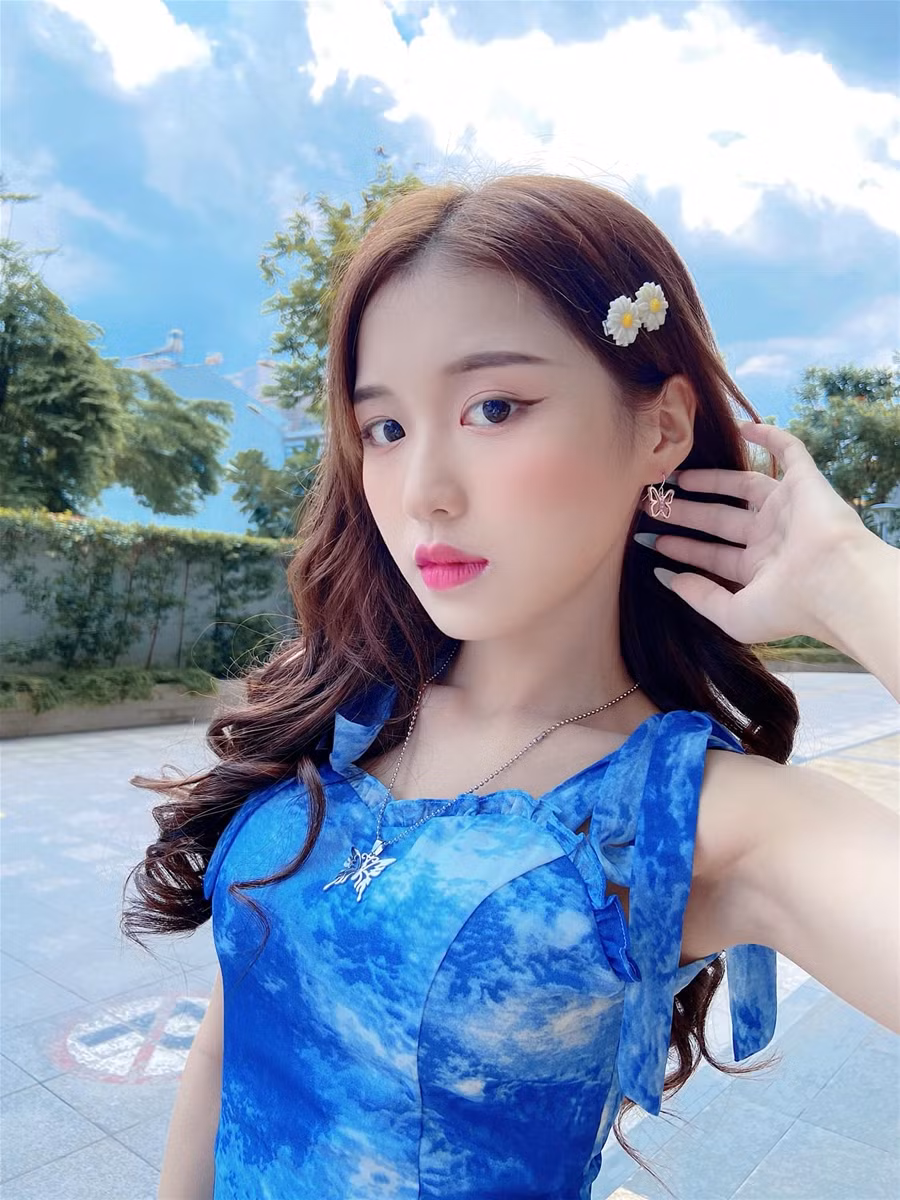 Han Sara than "ế" và tích cực... thả thính ảnh 2