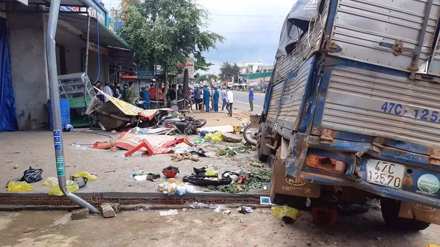 Khởi tố vụ tai nạn giao thông khiến 5 người tử vong, 5 người bị thương