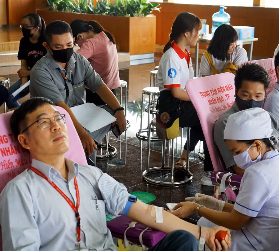 Ngày hội Hiến máu nhân đạo “Nghĩa cử cao đẹp vì cộng đồng” ảnh 1
