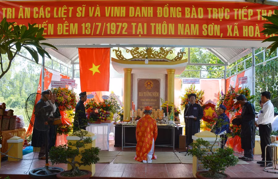 Những đóa hồng trên đất lửa Nam Sơn