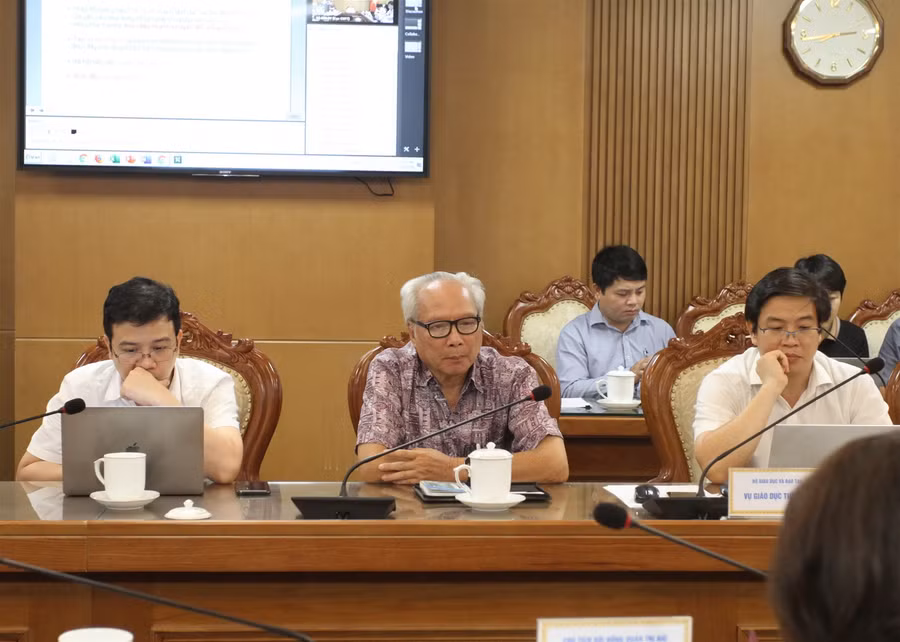Bộ trưởng Phùng Xuân Nhạ: Dạy học trực tuyến là giải pháp quan trọng nâng cao chất lượng giáo dục ảnh 1