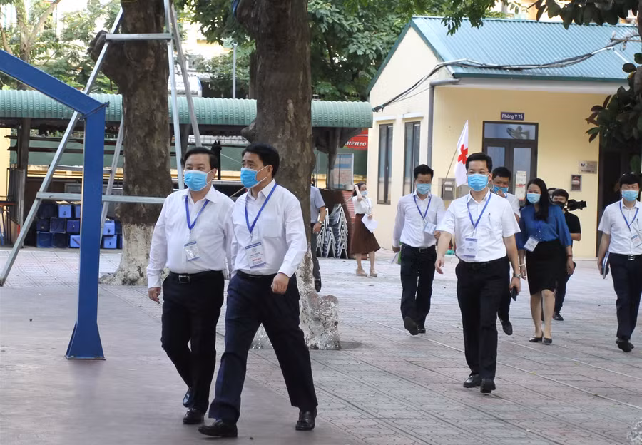 Hà Nội: Gần 80.000 thí sinh làm bài thi môn Ngữ văn ảnh 2