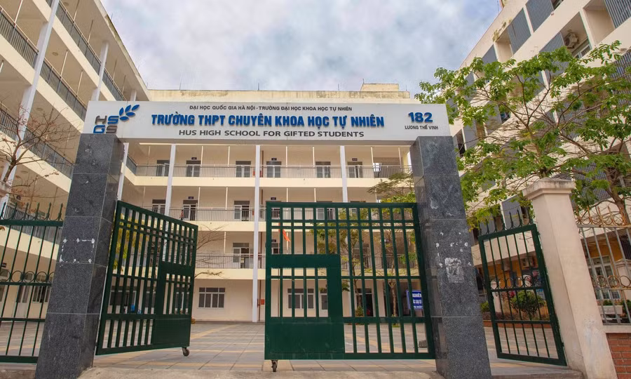 Tỉ lệ 1 chọi 8 khi thi vào lớp 10 chuyên Khoa học Tự nhiên