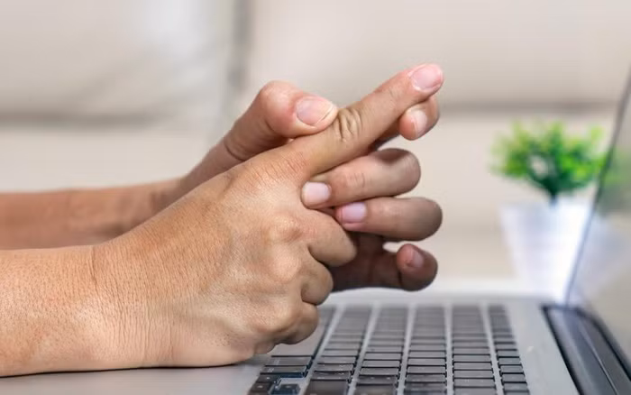 4 dấu hiệu ở tay báo động vấn đề sức khỏe nghiêm trọng ảnh 3