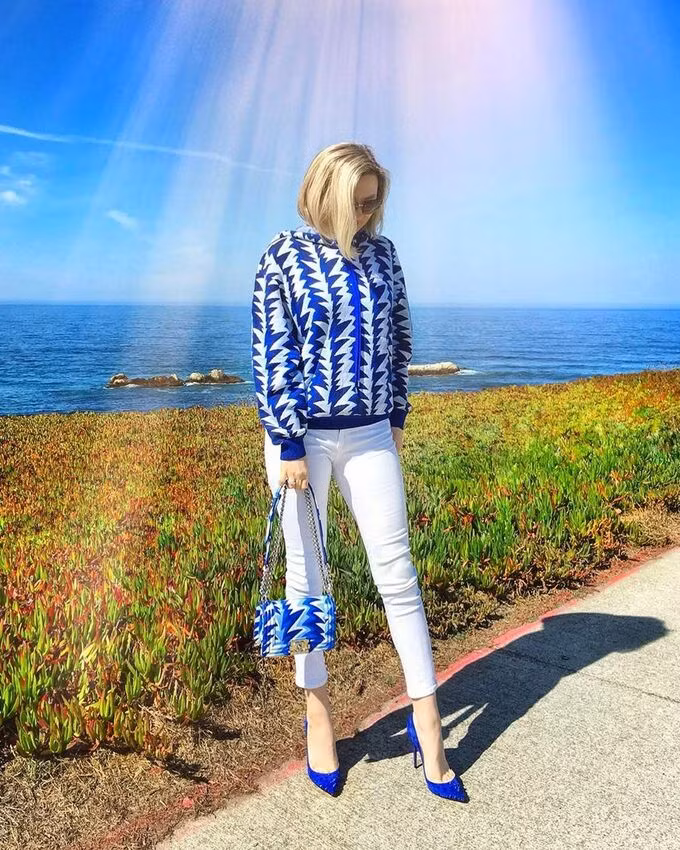 Mãn nhãn bộ sưu tập giày, túi đồng điệu của "fashionista giấu mặt" ảnh 2