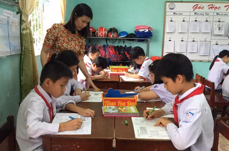 SGK lớp 1 tăng giá: Trường vùng khó tìm cách tháo gỡ 