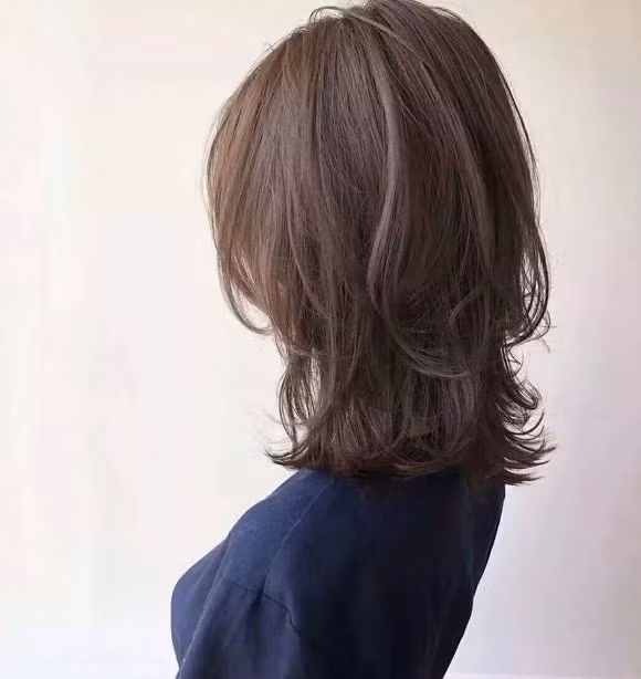 Những "kiểu tóc ngắn trung bình" đang được săn lùng nhất năm nay ảnh 14