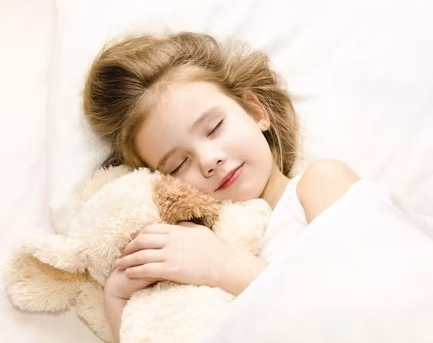 Dạy trẻ tự lập ngay từ giấc ngủ ảnh 1