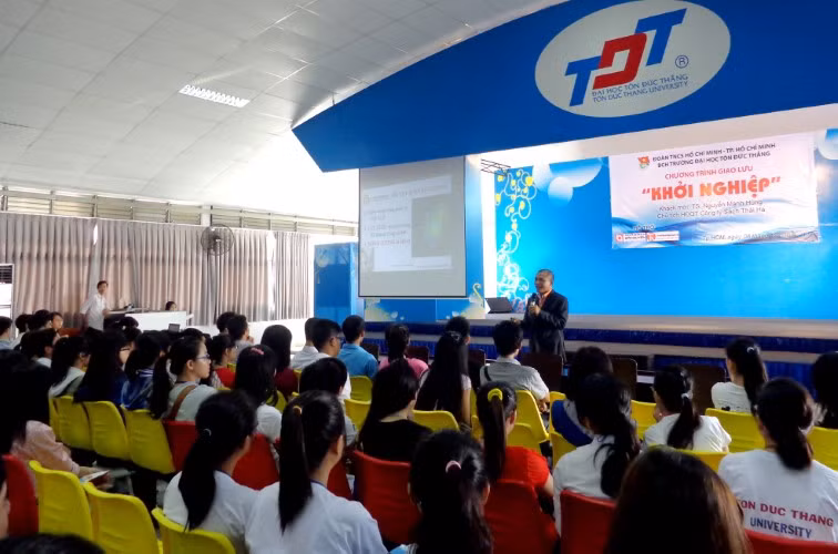 Nâng cao văn hóa đọc trong nhà trường: Các đơn vị làm sách hiến kế ảnh 2