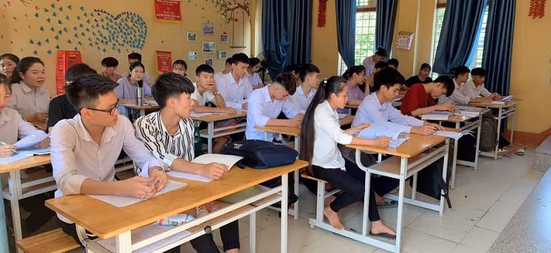 Trường vùng khó tăng tốc ôn luyện thi tốt nghiệp THPT ảnh 1