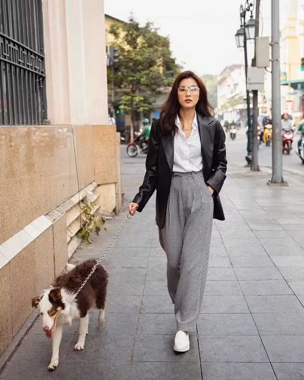 Gu thời trang khác nhau "một trời một vực" giữa Hà Tăng và em chồng Tiên Nguyễn ảnh 1