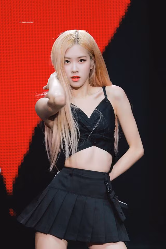 Cách mặc croptop đẹp và thời thượng như BlackPink ảnh 6