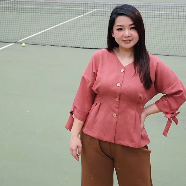 Những mẫu áo nàng nên sắm ngay để ghi điểm ngày đi làm trở lại ảnh 14