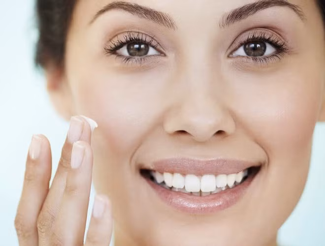 Mẹo thoa kem chống nắng đạt hiệu quả cao nhất ảnh 15