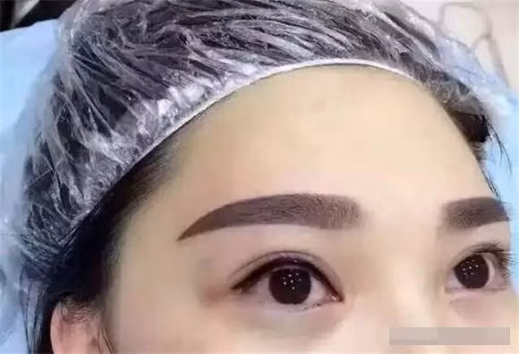 4 lý do phụ nữ không nên xăm lông mày ảnh 3
