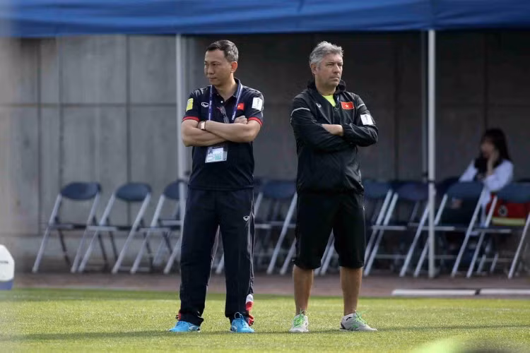 Liên đoàn Bóng đá Việt Nam chia tay GĐKT Jurgen Gede: 20 năm đi tìm “kiến trúc sư” ảnh 1