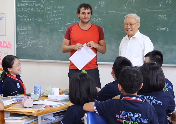 Đại tá cựu binh gắn bó cùng giáo dục Thủ đô ảnh 2