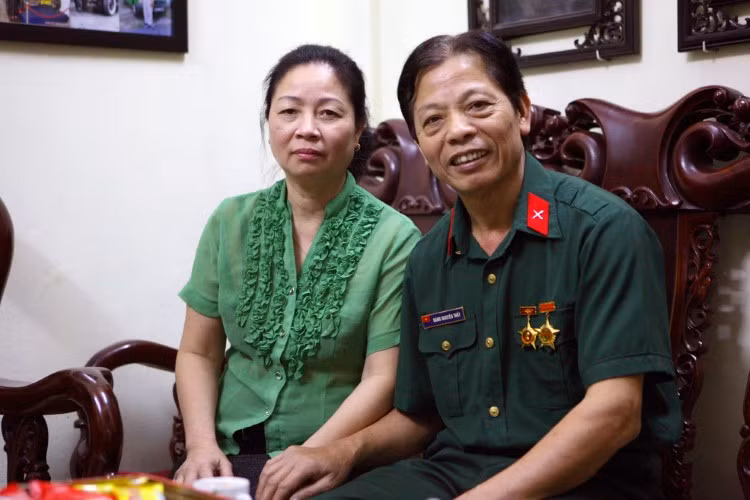 Gặp Binh nhất áp giải Dương Văn Minh ra đầu hàng ảnh 2