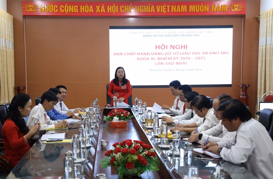 Đảng bộ Sở GD&ĐT tỉnh Quảng Trị: Phát huy tinh thần đoàn kết, dân chủ, trách nhiệm ảnh 1