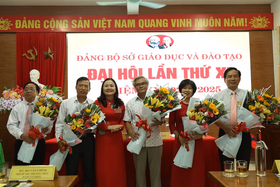 Đảng bộ Sở GD&ĐT tỉnh Quảng Trị: Phát huy tinh thần đoàn kết, dân chủ, trách nhiệm ảnh 3