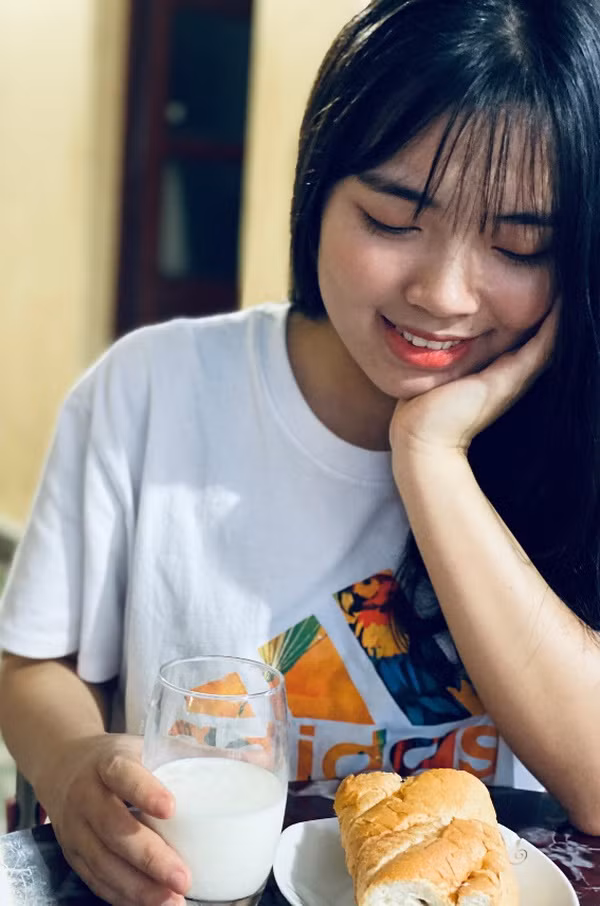Nhật ký của sinh viên khi học trực tuyến tại nhà ảnh 3