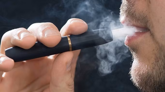 Những câu hỏi thường gặp về COVID-19 và hút thuốc lá