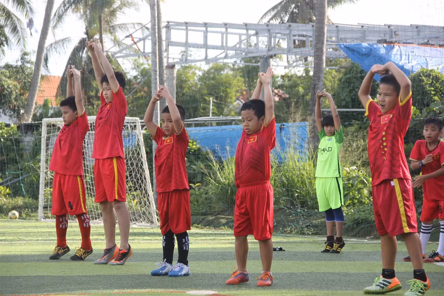 Phụ huynh xin cho con từ Mầm non vào thẳng lớp 2: Không đủ điều kiện để xem xét