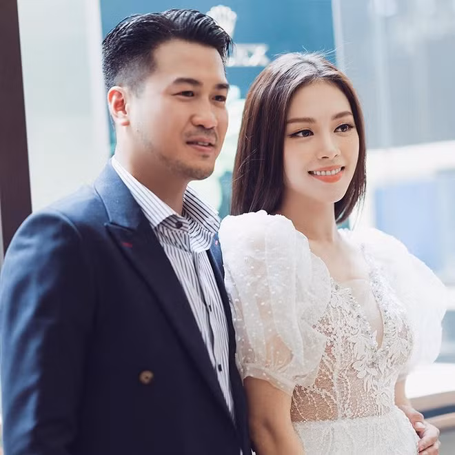 Linh Rin - Phillip Nguyễn đăng ảnh "tình trong bể tình" 2 tháng rạn nứt