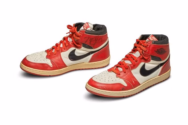 Đôi giày của huyền thoại Michael Jordan có giá hơn nửa triệu USD ảnh 5