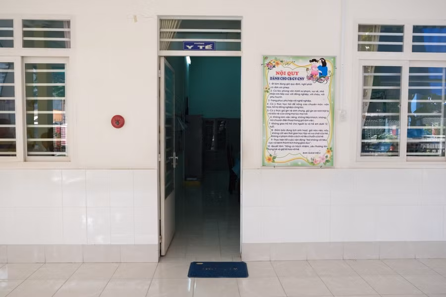 Trường học Cần Thơ sạch tinh tươm sẵn sàng đón trẻ mầm non trở lại trường ảnh 3